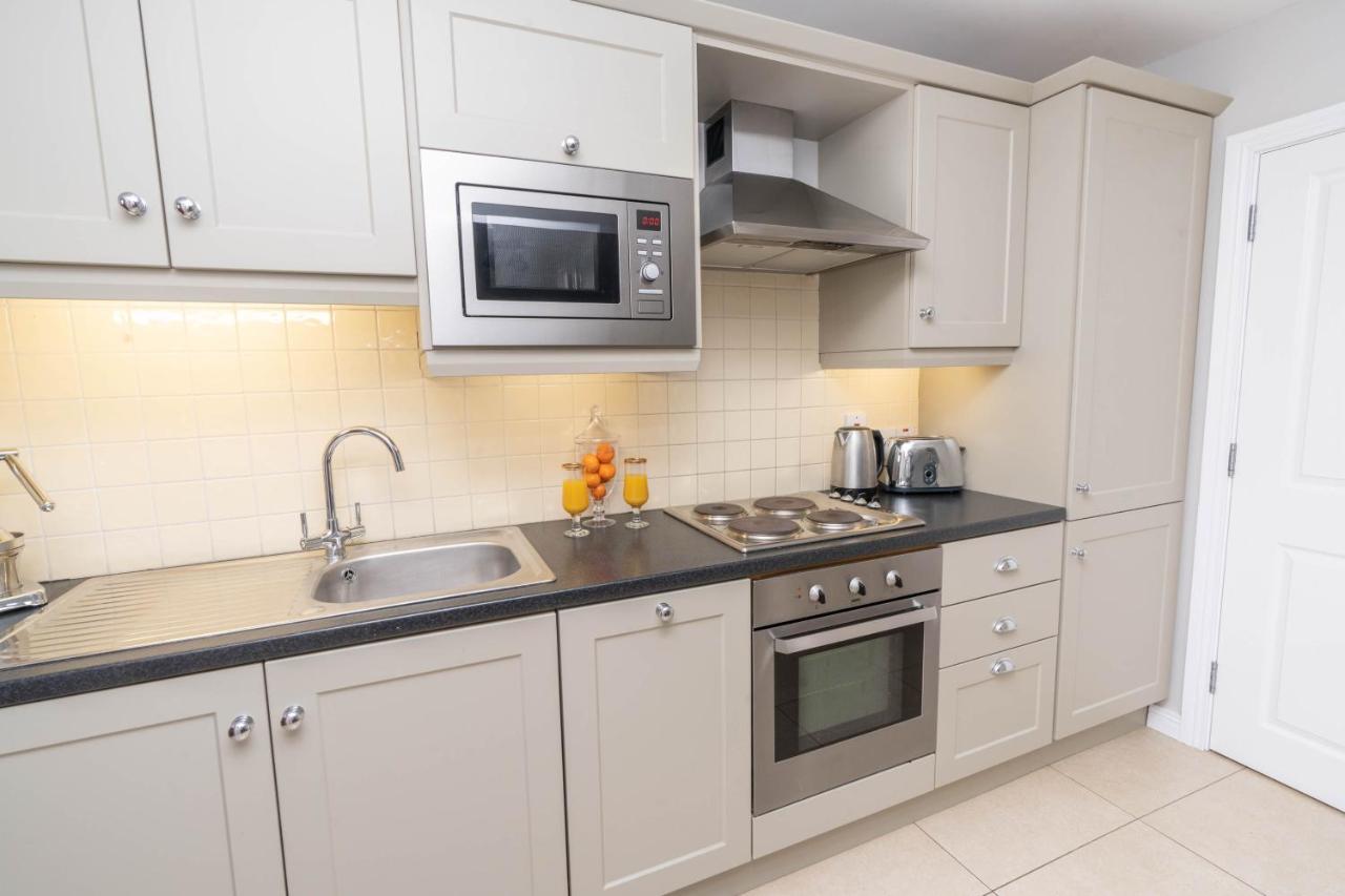 Stable Court Apartments Antrim Exterior foto